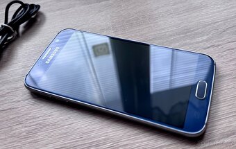 Samsung Galaxy S6 64gb modro-černý, pěkný stav. - 4
