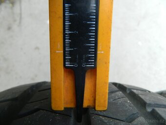 215/40 r15C 109/107R 2ks letní 7,5mm - 4