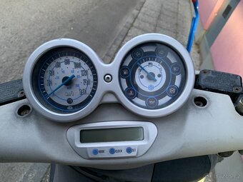 Prodám Piaggio Beverly 200 - rok výroby 2001 - 4