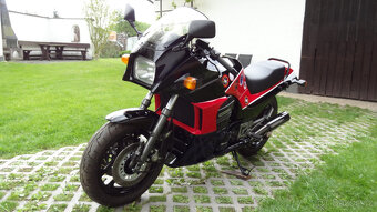 Kawasaki GPZ 900 Top Gun - 4
