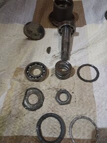 Trabant ložiska kol zadní nápravy, dva komplety - 4