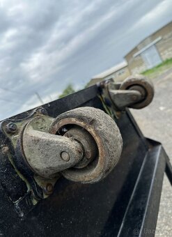 Stojan na oblečení industriální vzhled - 4