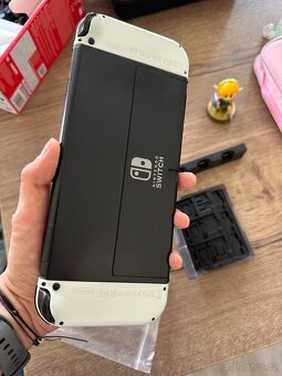 Nintendo switch OLED + bohaté příslušenství - 4