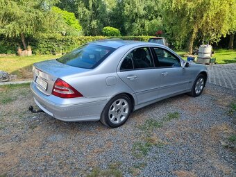 MERCEDES-BENZ C 220 CDI 110kw r.v.2005 - 4