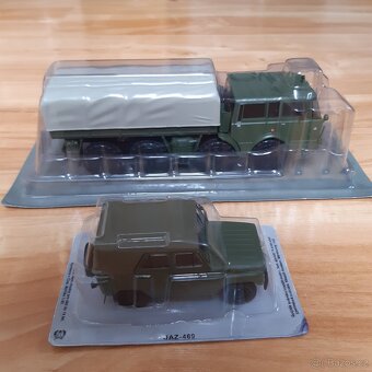 TATRA813 8×8+UAZpremiovy model-kultovní nákladáky deagostiny - 4