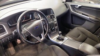 Volvo XC60 2,4 D4 Momentum 4x4 - 4