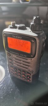 Yaesu VX-7R vč příslušenství. - 4