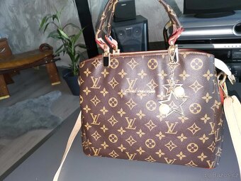 Prodám  novou kabelku zn.Louis Vuitton - 4