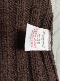 dívčí pletenou vestu delší zn. Generation 915 - 4