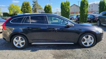 VOLVO V60 2012 T6 224 kW AWD 4x4 R-DESIGN,NAVI,PARK.KAMERA - 4