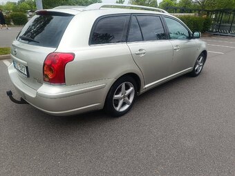 Toyota Avensis combi 2.2 D-4D 110kw - 4