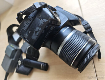 Canon EOS 350D + EF-S 18-55 - 4
