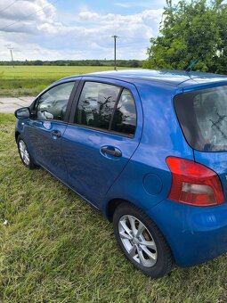 Toyotu Yaris r.2006 - 4