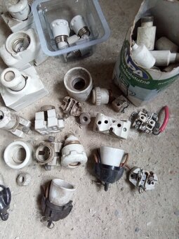 Historické elektro porcelánové - 4