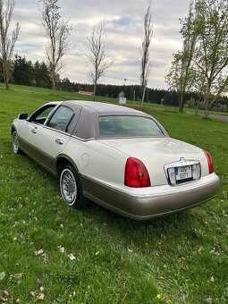 Lincoln Town car 4,6 V8 - 4