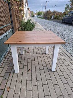 Starší jídelní stůl 105x105cm - 4