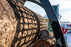 Pronájem štípacího automatu,48cm, štípaní, palivové dřevo - 4