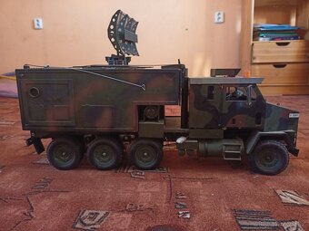 RC vojenské auto - 4