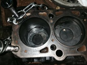 Blok motoru 1.9tdi 81kw AFN - 4