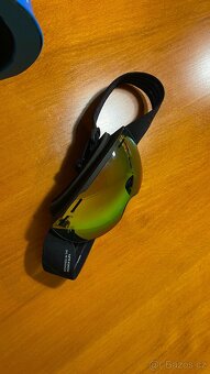 Prodám dětskou lyžařskou helmu s brýlemi - 4