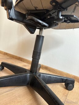 Kancelářské křeslo - 4