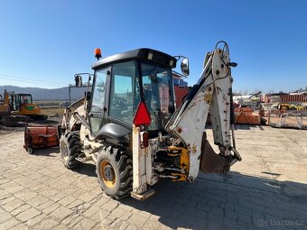 Nakladač JCB 2CX - PODKOP - 4