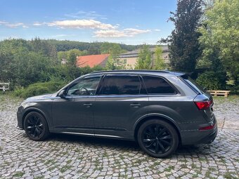 Audi SQ7 keramik,7mist ,B&Q ,top vybava - 4