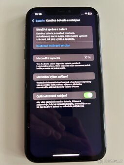 Prodám iPhone 11 256GB - Černý - 4