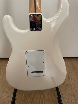Fender Stratocaster Mexico - 4