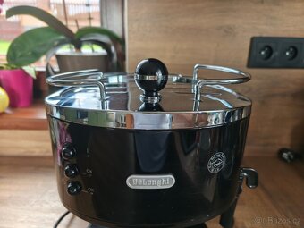 Kávovar DeLonghi ECO311.BK - 4