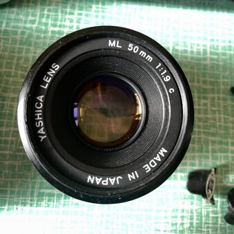 Fotoaparáty CONTAX YASHICA na opravu + objektiv - 4