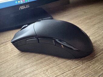 Herní bezdrátová myš Corsair Sabre RGB Wireless - 4