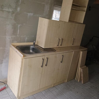 Kuchyňská linka se dřezem, baterie - 4