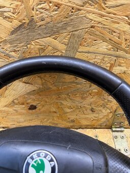 Volant Skoda Octavia VRS 2 FACE - 4