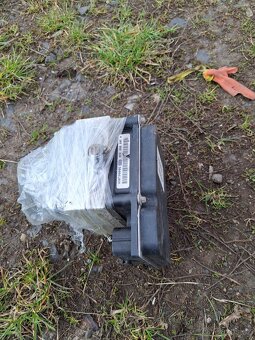 ABS jednotka Audi A6 2.4 - 4