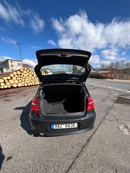BMW 1 (E81) 118i 2.0 benzín - 4