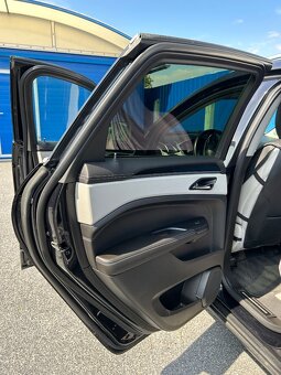 Cadillac SRX - 4