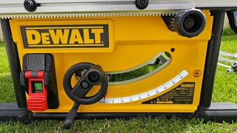 Stolní pila Dewalt - 4