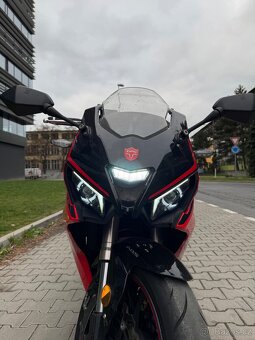 Silniční motorka Taro 400ccm - 4
