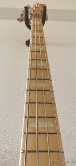 Marcus Miller V7 new gen. - 4