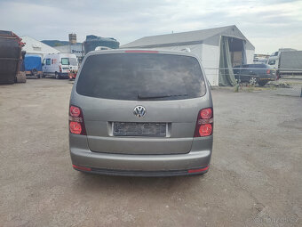 VW Touran č. 24381 - 4