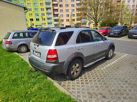 KIA SORENTO 4x4 2,5 CRDi 103 kW - 4