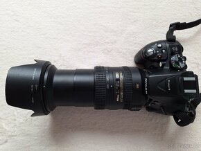 NIKON D 5300 + Nikon 18-200 mm - 4