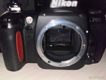 Nikon F65 + objektiv Nikon 24-80 - 4