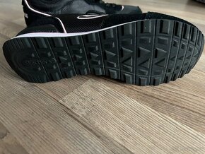 SKECHERS BOTY - 4