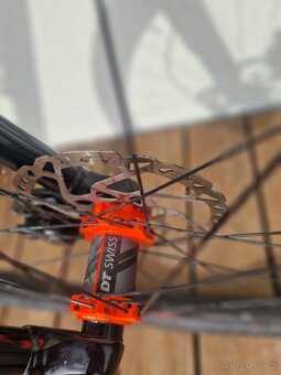 Cube Reaction Karbon vel. M - 4
