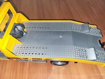 Odtahovka a auto Bruder, pekny stav - 4