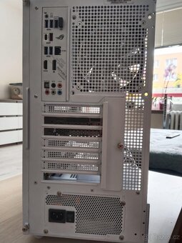 Herní PC RTX4070S s QHD monitorem - 4