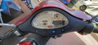 Kymco People 125 - 4