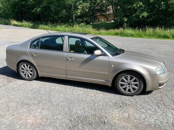Škoda Superb 2.8 V6 142kw - 4